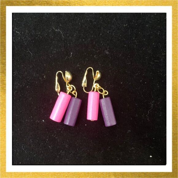 3/$20 Hand Crafted BEADED Dangle HANDMADE Wood CLIP ON EARRINGS - Picture 1 of 1